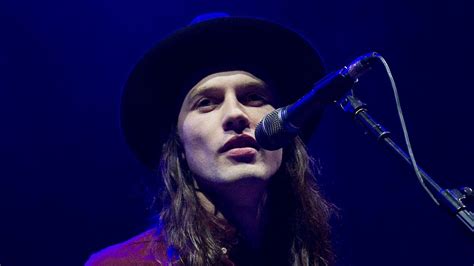 James Bay sang at Burberry SS15 show – but who is 